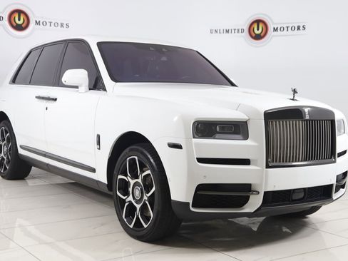 Used 2024 Rolls-Royce Cullinan Black Badge AWD/4WD image 38
