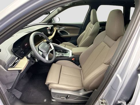 Used 2025 Audi Q5 Premium Plus w/ Premium Plus image 18