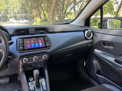 Used 2025 Nissan Versa SV FWD image 29