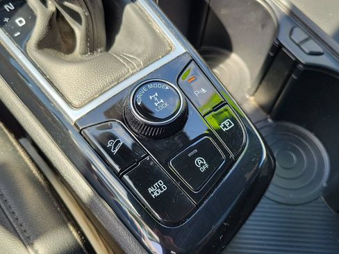 Certified 2025 Kia Sportage X-Line w/ Premium Package AWD/4WD image 34