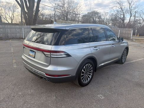Used 2020 Lincoln Aviator Reserve w/ Equipment Group 201A image 6