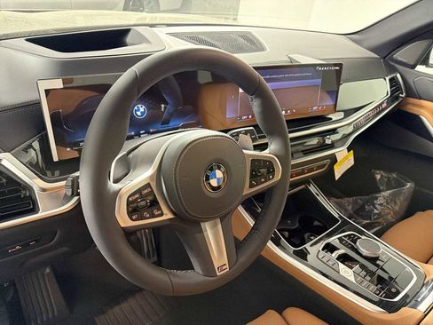 New 2026 BMW X5 xDrive40i w/ M Sport Package AWD/4WD image 14