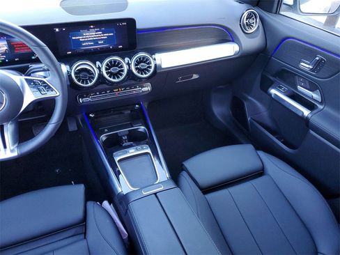 Used 2025 Mercedes-Benz EQB 250+ image 16