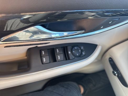 Used 2022 Buick Envision Essence w/ Safety Package image 34