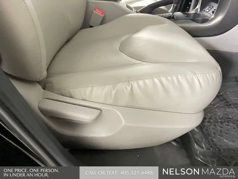 Used 2012 Toyota RAV4 Limited w/ Navigation Value Pkg FWD image 28