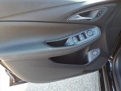 Used 2025 Buick Encore GX Sport Touring w/ Comfort Package image 12