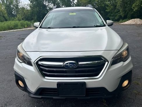 Used 2018 Subaru Outback 2.5i Limited AWD/4WD image 9