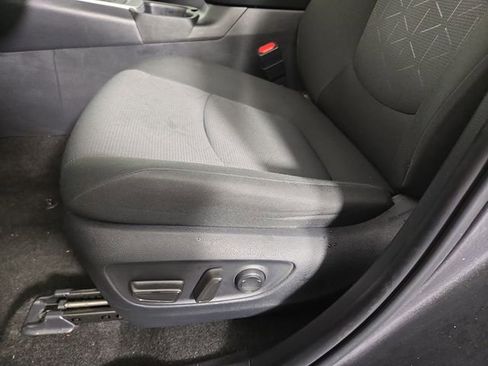 Used 2025 Toyota RAV4 XLE image 30