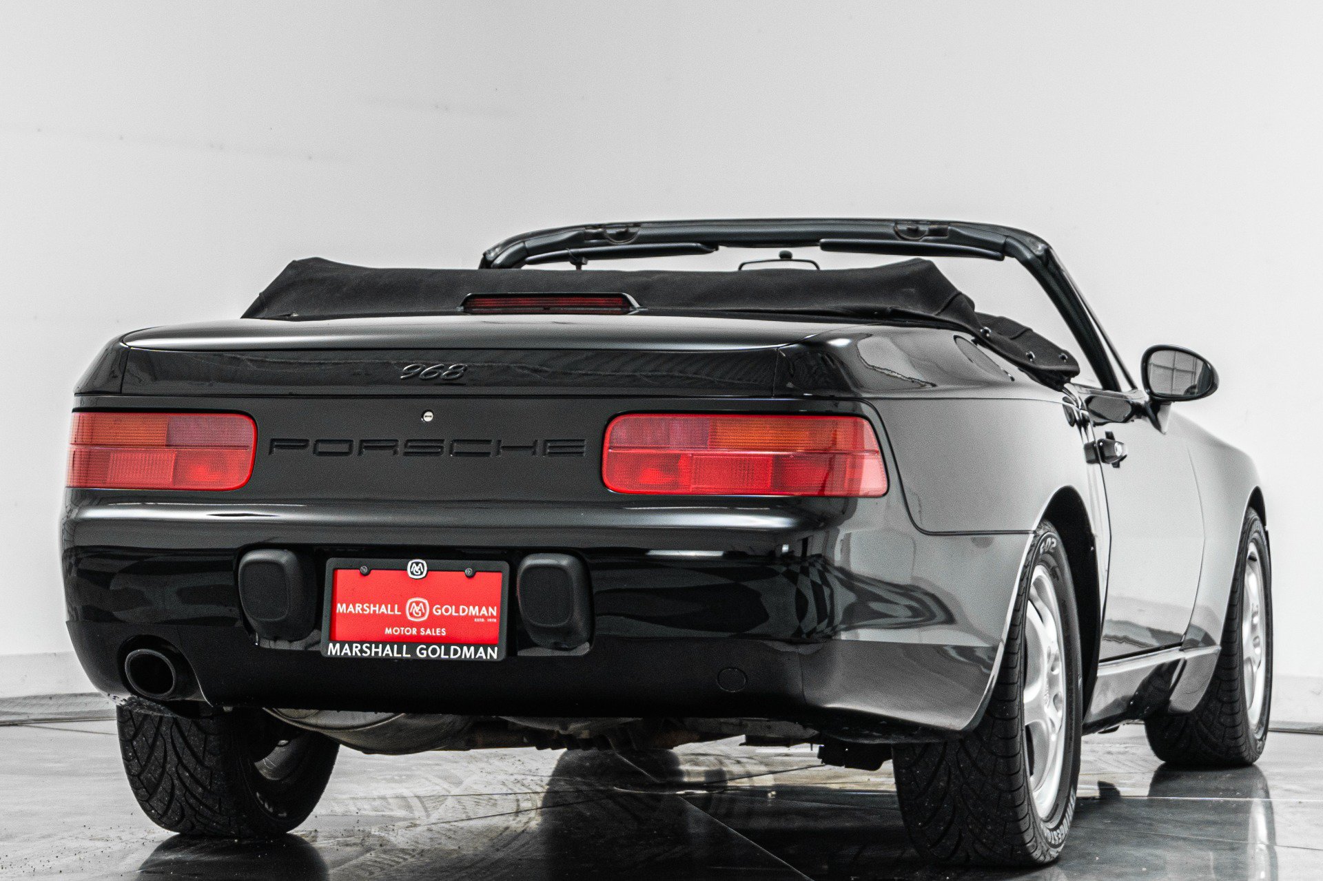 Used 1992 Porsche 968 Cabriolet RWD image 9