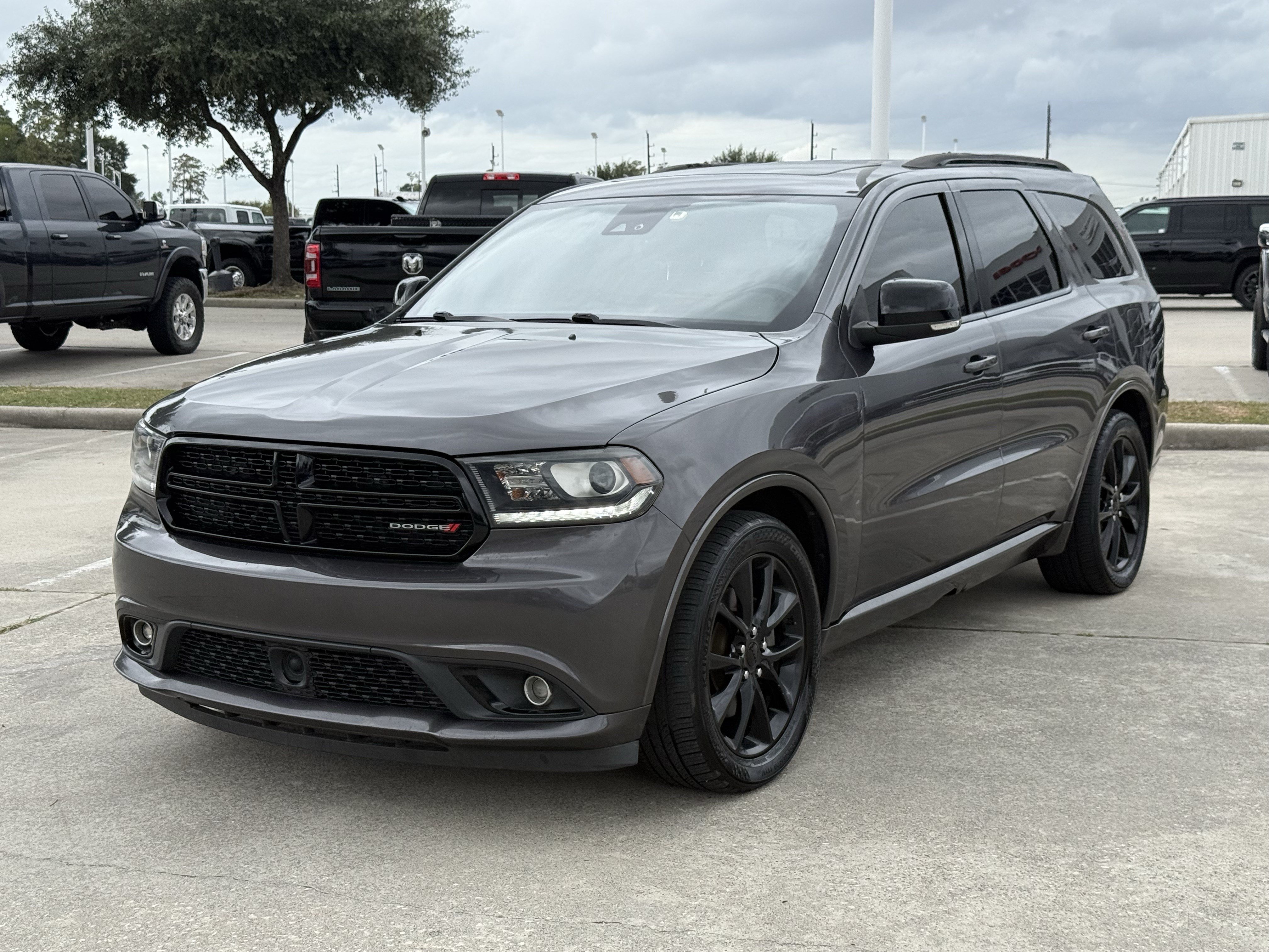 Used 2017 Dodge Durango R/T w/ Technology Group AWD/4WD image 9