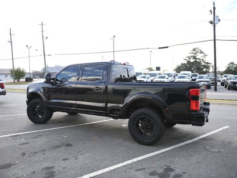 New 2026 Ford F250 Lariat w/ Black Appearance Package image 17