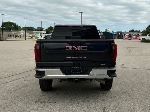 Used 2025 GMC Sierra 2500 SLT w/ SLT Premium Package AWD/4WD image 18