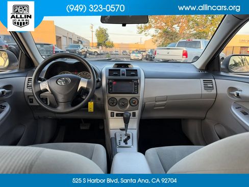 Used 2013 Toyota Corolla LE FWD image 14