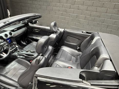 Used 2017 Ford Mustang GT Premium image 23