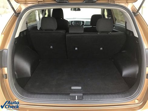 Used 2017 Kia Sportage LX image 6
