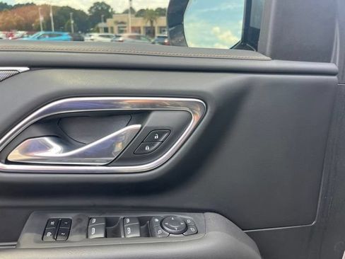 Used 2023 GMC Yukon AT4 w/ LPO, Floor Liner Package AWD/4WD image 15