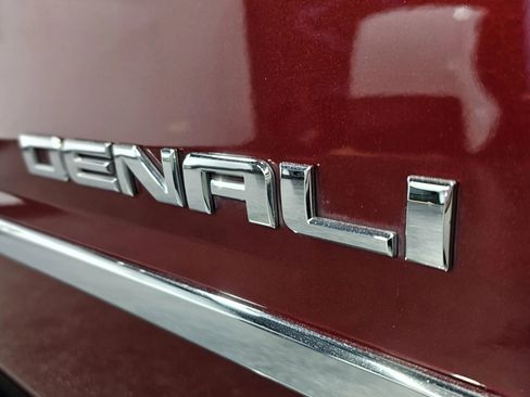 Used 2016 GMC Yukon XL Denali w/ Open Road Package RWD image 18
