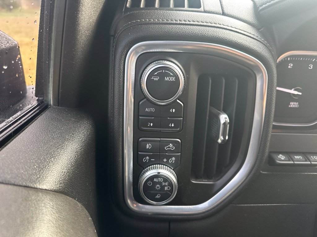 Used 2021 GMC Sierra 2500 Denali w/ Denali Ultimate Package AWD/4WD image 25
