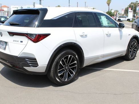 Used 2024 Acura ZDX A-Spec RWD image 17