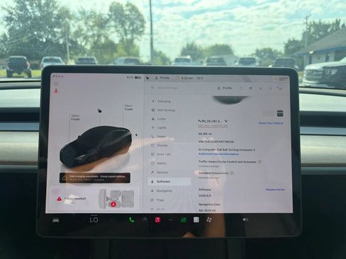 Used 2023 Tesla Model Y Performance AWD/4WD image 2