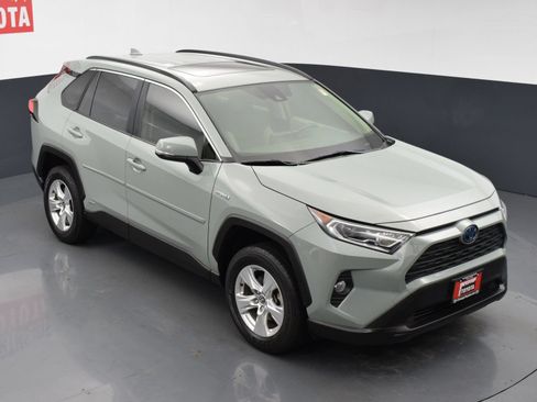 Used 2021 Toyota RAV4 XLE w/ Convenience Package AWD/4WD image 24
