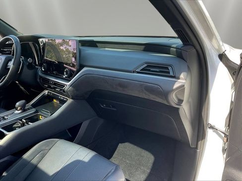 Used 2025 Lexus TX 500h AWD w/ Technology Package image 29