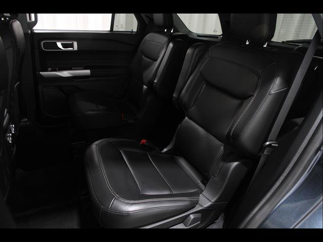 Certified 2022 Ford Explorer XLT w/ Equipment Group 202A AWD/4WD image 19