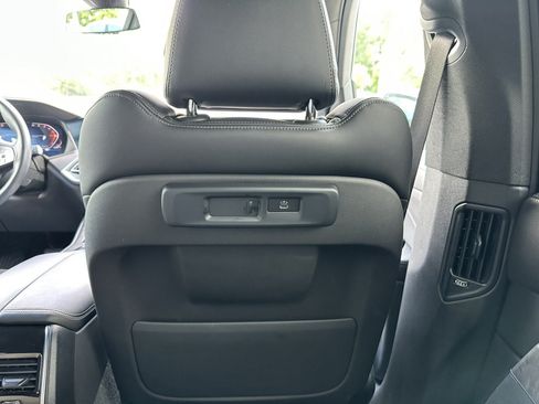 Used 2023 BMW X5 xDrive40i w/ Premium Package AWD/4WD image 28