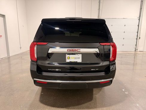 Used 2024 GMC Yukon XL SLT w/ SLT Luxury Package image 6