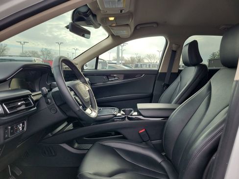 Certified 2023 Lincoln Nautilus AWD w/ Premium Package image 16