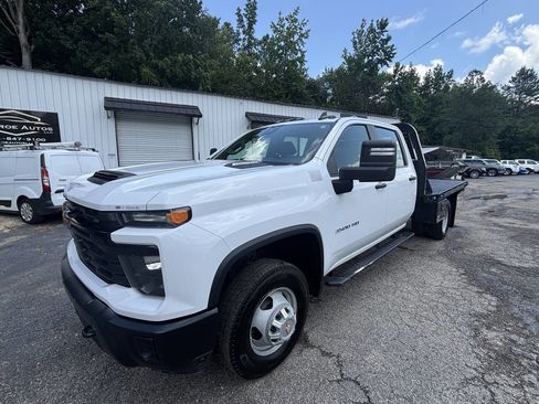 Used 2024 Chevrolet Silverado 3500 W/T w/ Snow Plow Prep Package image 7