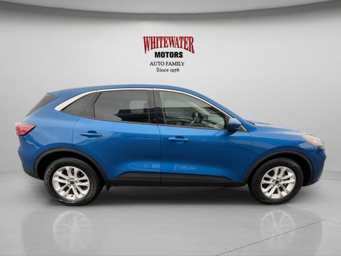 Used 2020 Ford Escape SE image 6