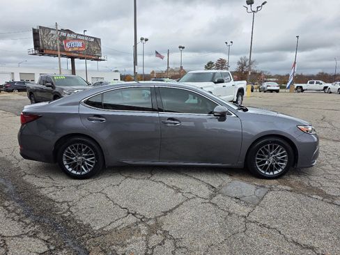 Used 2018 Lexus ES 350 w/ Premier Package image 4