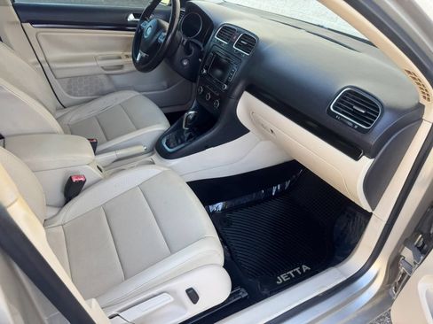 Used 2013 Volkswagen Jetta TDI FWD image 12