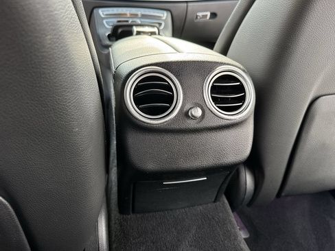 Used 2018 Mercedes-Benz E 300 4MATIC image 37