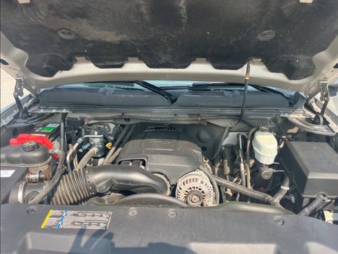Used 2007 Chevrolet Silverado 2500 LT w/ Suspension Package, Off-Road AWD/4WD image 7