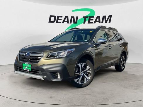 Used 2022 Subaru Outback Touring AWD/4WD image 3