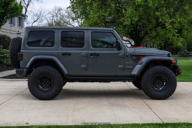 Used 2022 Jeep Wrangler Unlimited Sahara w/ Cold Weather Group AWD/4WD image 9