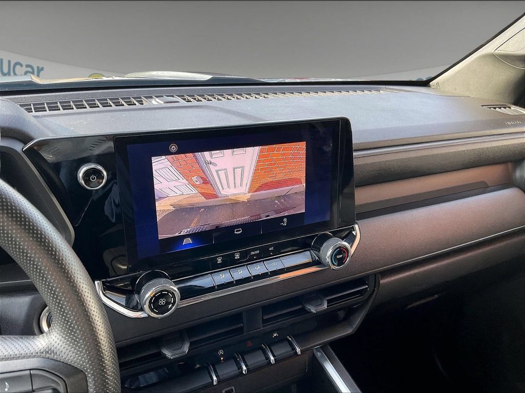 Used 2023 Chevrolet Colorado Trail Boss AWD/4WD image 19