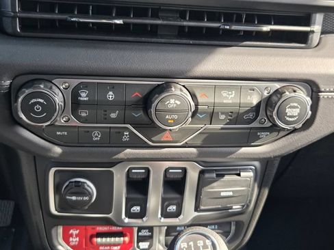 New 2026 Jeep Wrangler Rubicon AWD/4WD image 19