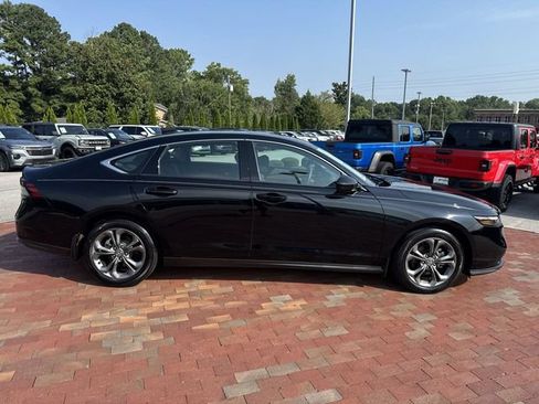 Certified 2024 Honda Accord EX image 37
