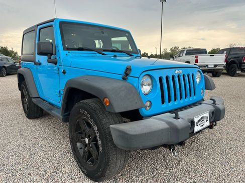Used 2018 Jeep Wrangler Sport AWD/4WD image 2