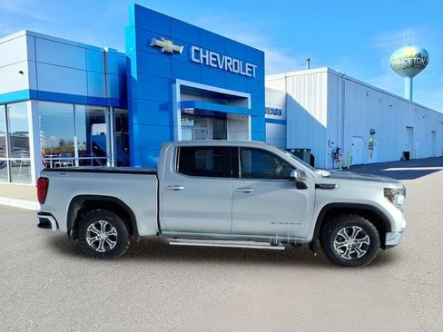 Used 2020 GMC Sierra 1500 SLE w/ SLE Convenience Package AWD/4WD image 2