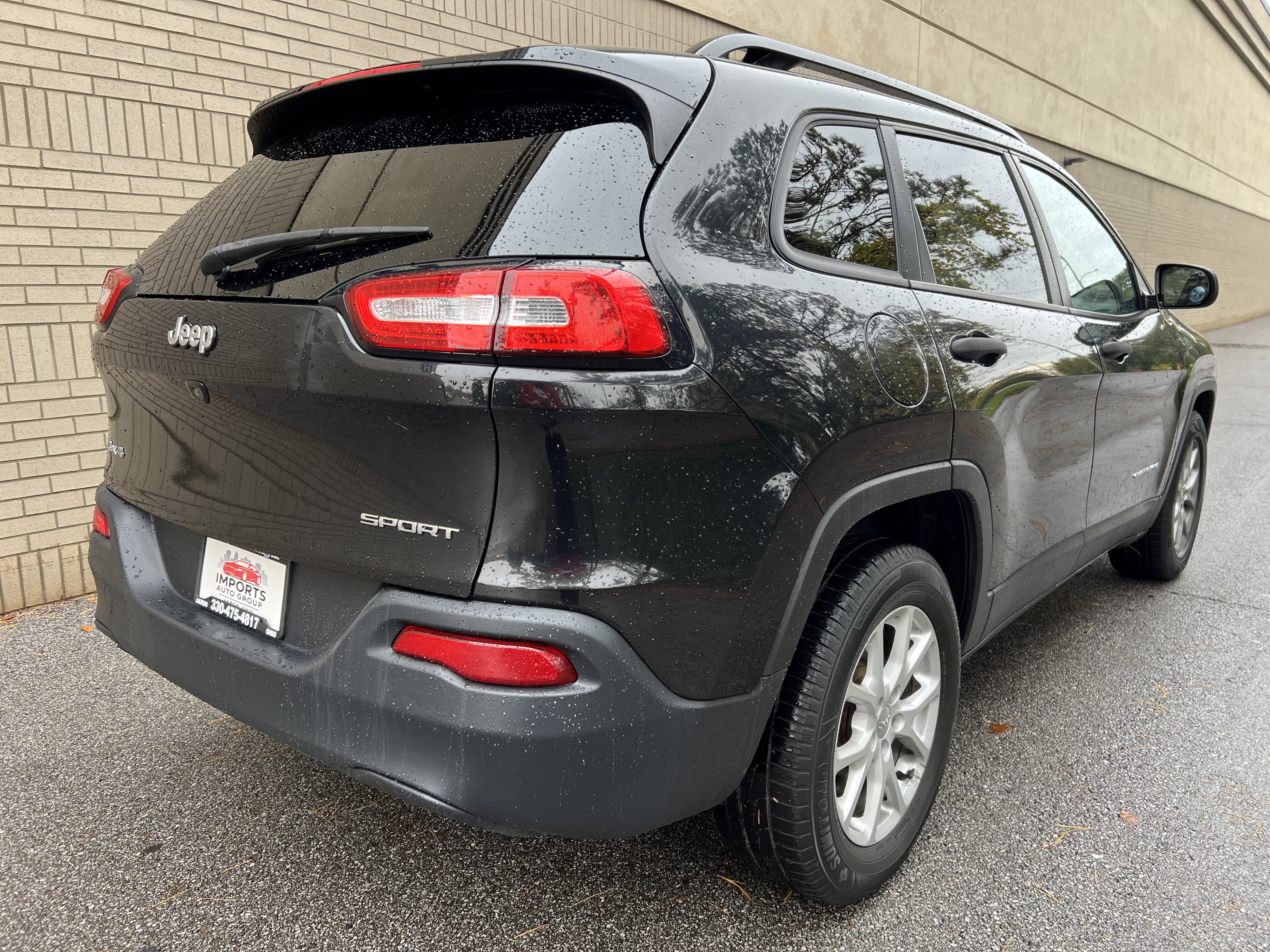 Used 2016 Jeep Cherokee Sport w/ Cold Weather Group AWD/4WD image 9