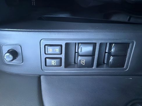 Used 2022 Nissan Frontier PRO-4X w/ Pro-4X Premium Package image 16