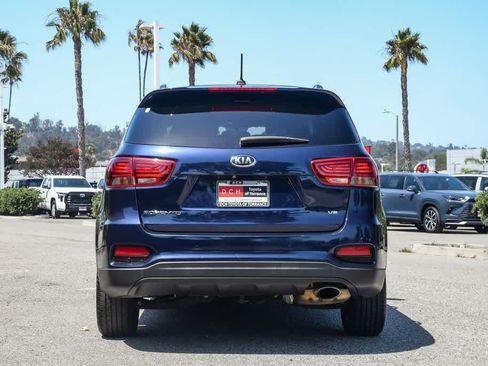 Used 2019 Kia Sorento S FWD image 8