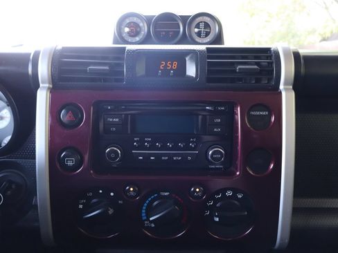 Used 2007 Toyota FJ Cruiser 4WD image 33
