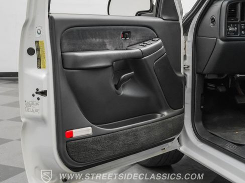 Used 2000 Chevrolet Silverado 1500 LS image 40