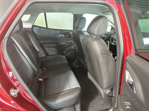 Used 2025 Chevrolet Trax LT w/ Driver Confidence Package image 27