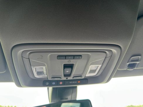 Used 2020 GMC Sierra 1500 SLT image 21